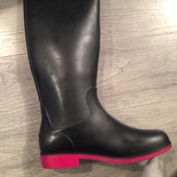 Pink and Black Rain Boots - Picture 5 of 6